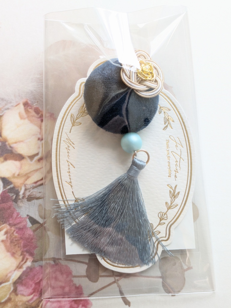 丸いドローイング・ブローチセット 朱那清那