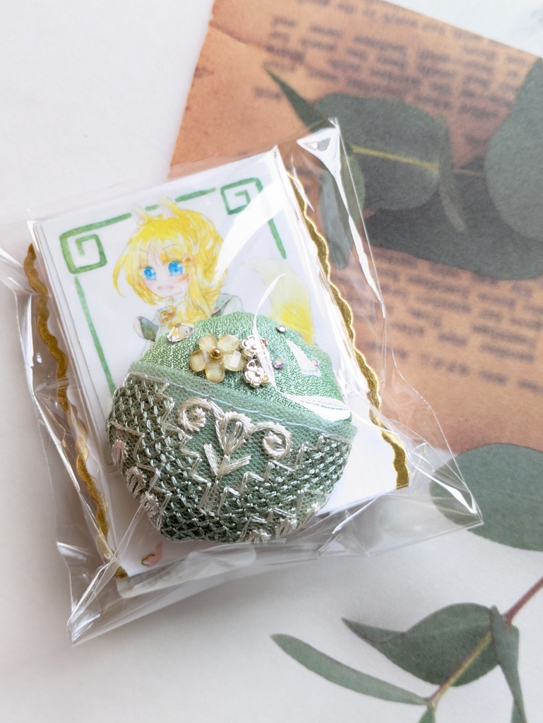 ドローイング・ピンバッチセット おきつね三姉妹