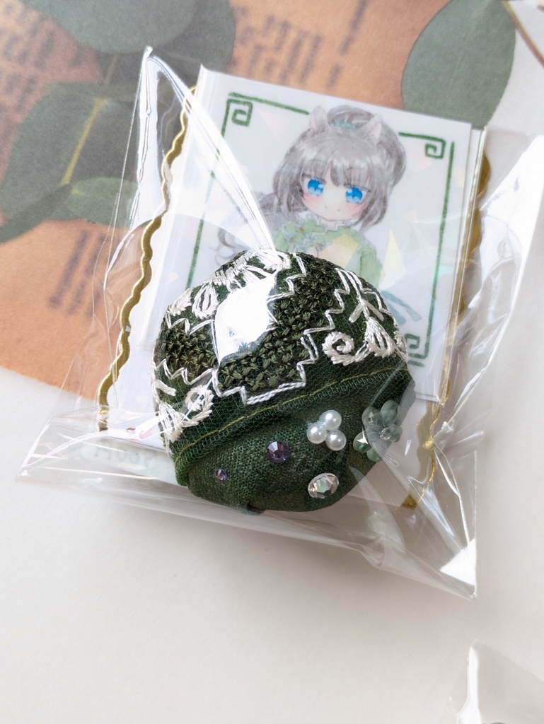 ドローイング・ピンバッチセット おきつね三姉妹