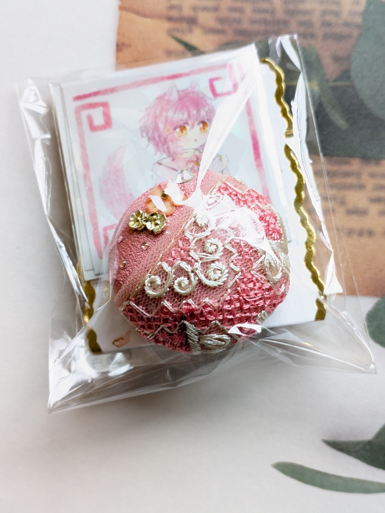 ドローイング・ピンバッチセット おきつね三姉妹