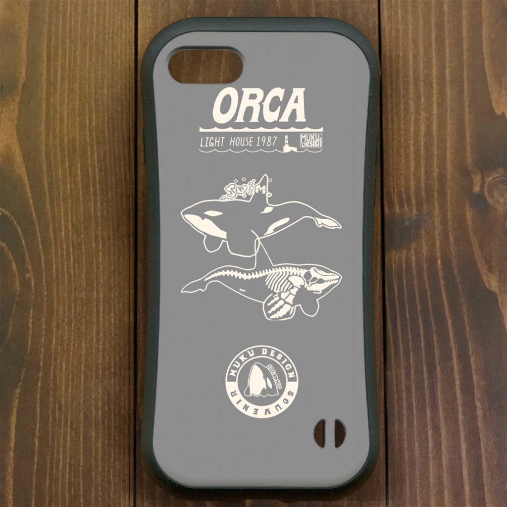 シャチ【iPhone14・iPhone15対応】オルカライトハウス サドルパッチグレー グリップケース iPhone用【各機種あります】