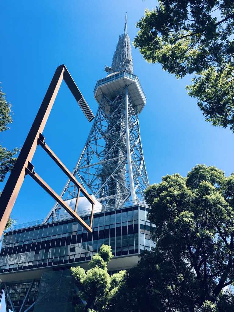 下から見上げた名古屋テレビ塔