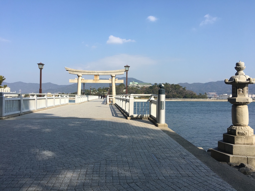 鳥居と橋
