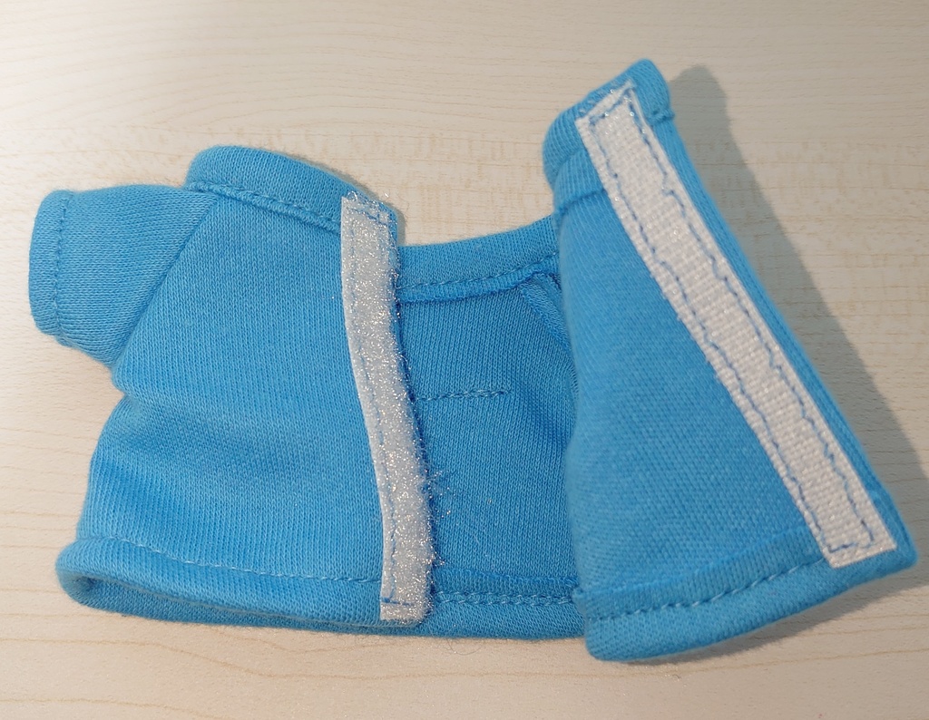 ポケット付きニットシャツ