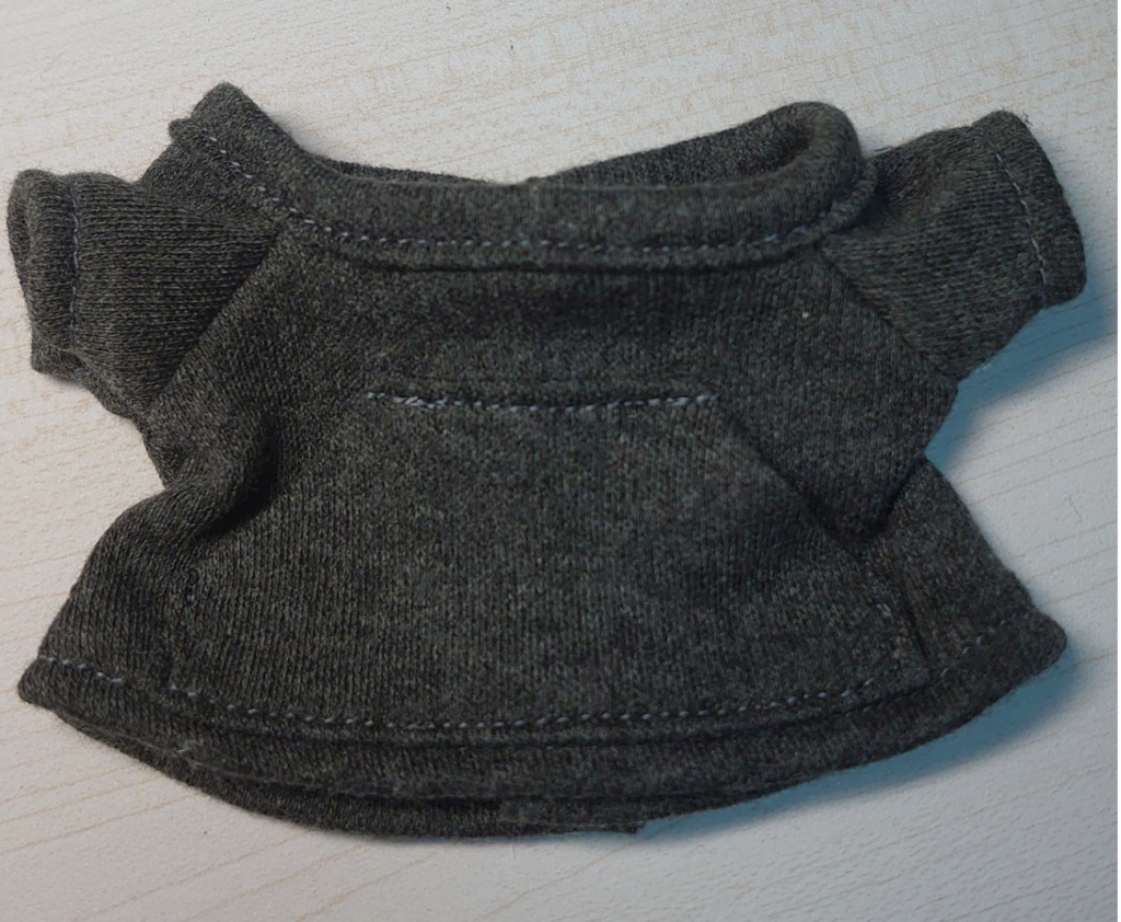 ポケット付きニットシャツ