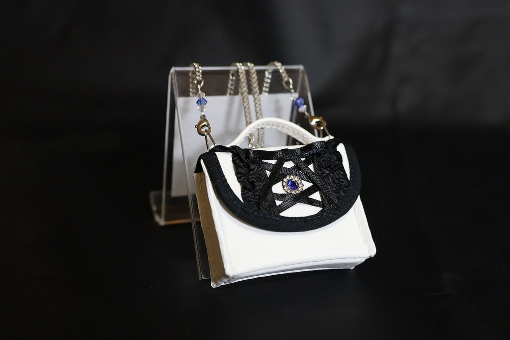 チェーンショルダーバッグ