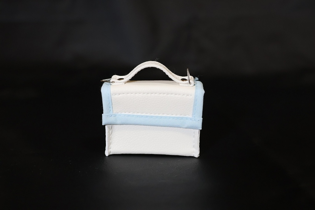 チェーンショルダーバッグ