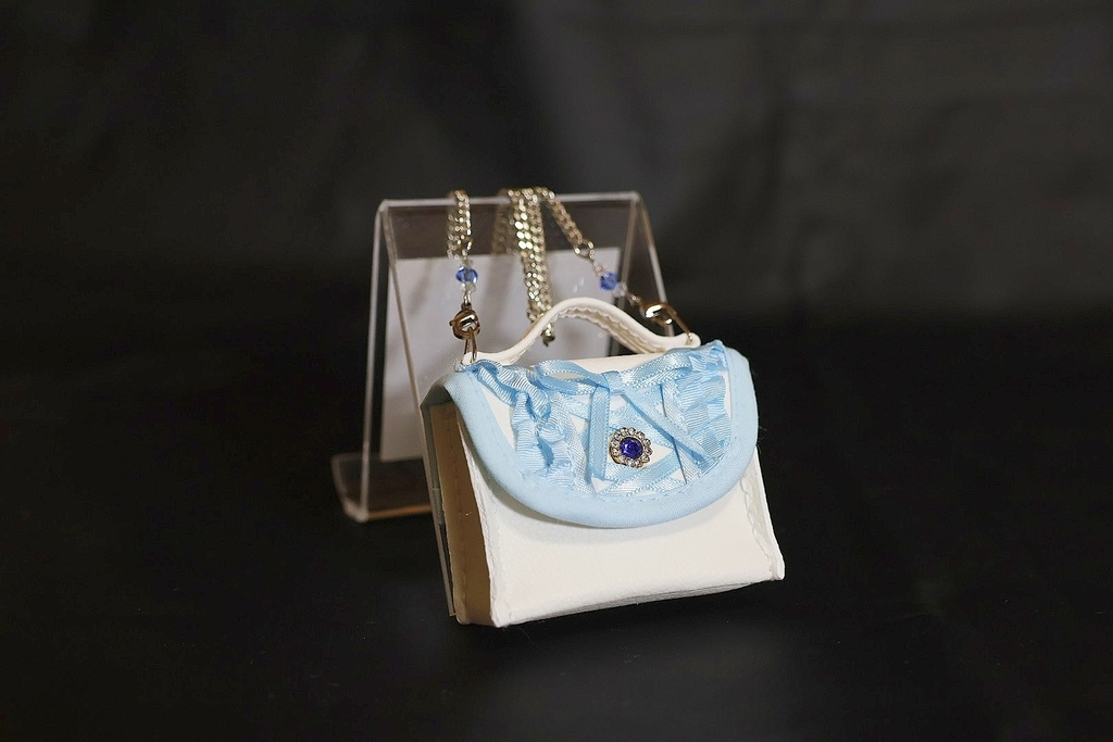 チェーンショルダーバッグ