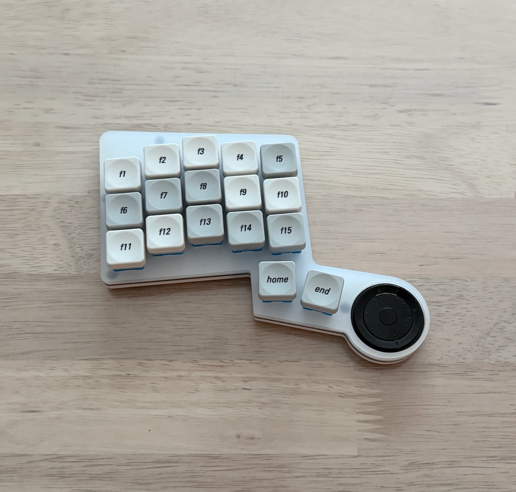 スクロールホイール搭載マクロパッド GunNum V2