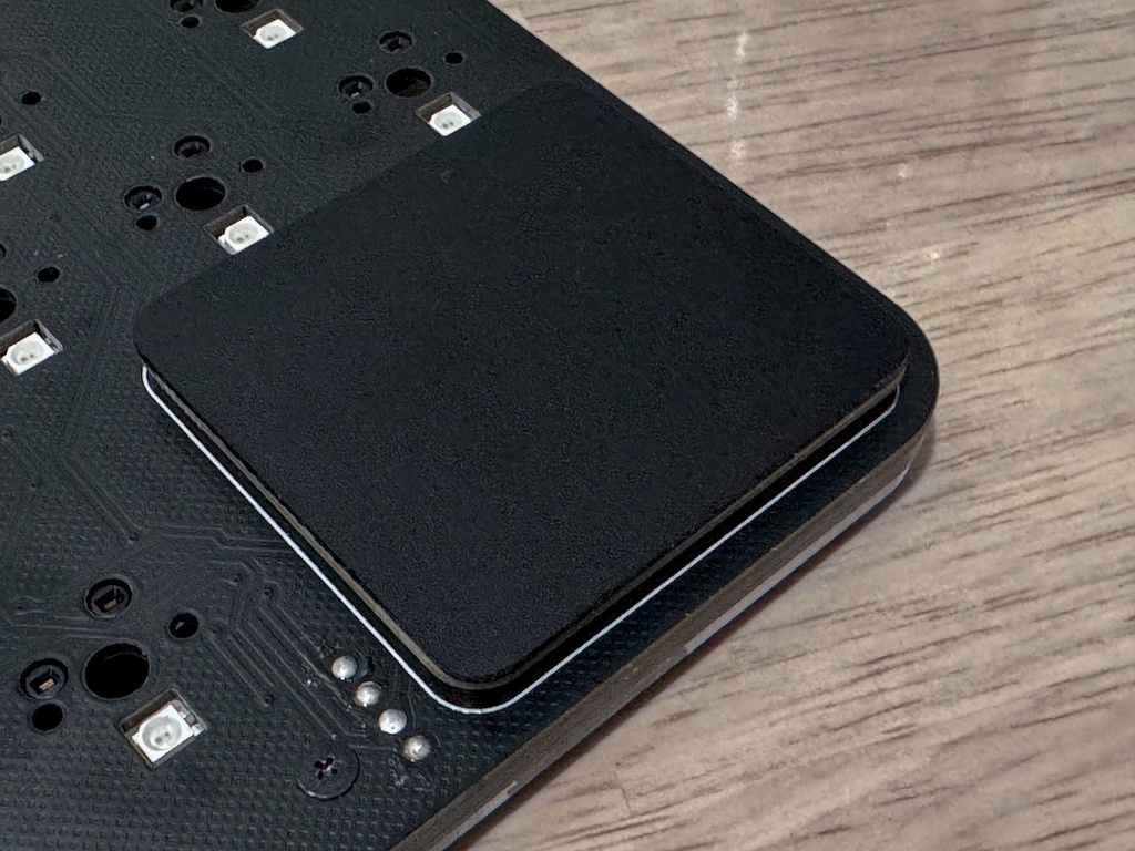 トラックパッド用プレート(TPS43)