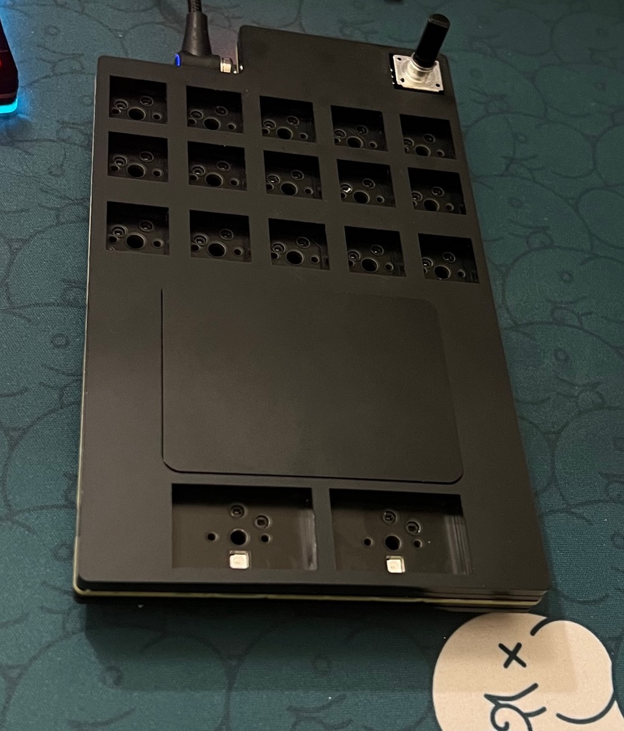 トラックパッド用プレート