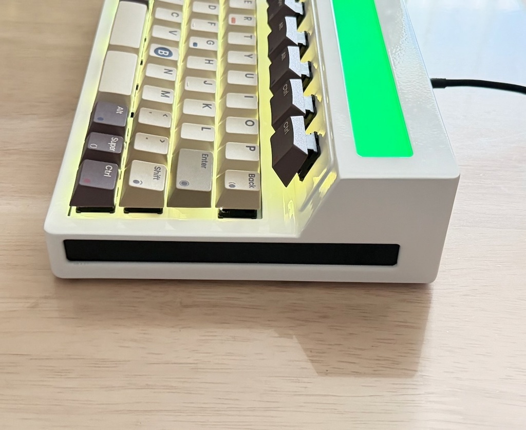 サイドタッチセンサー搭載箱型キーボード Ieneko-Box