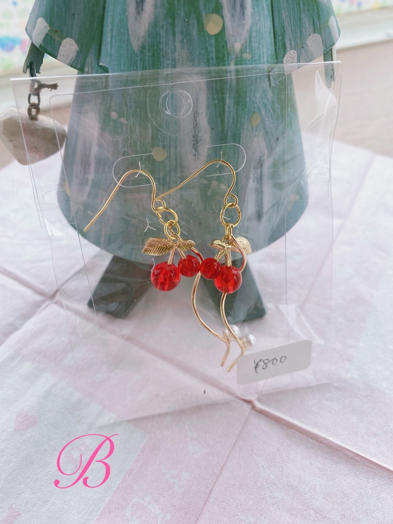 ハンドメイド ピアス