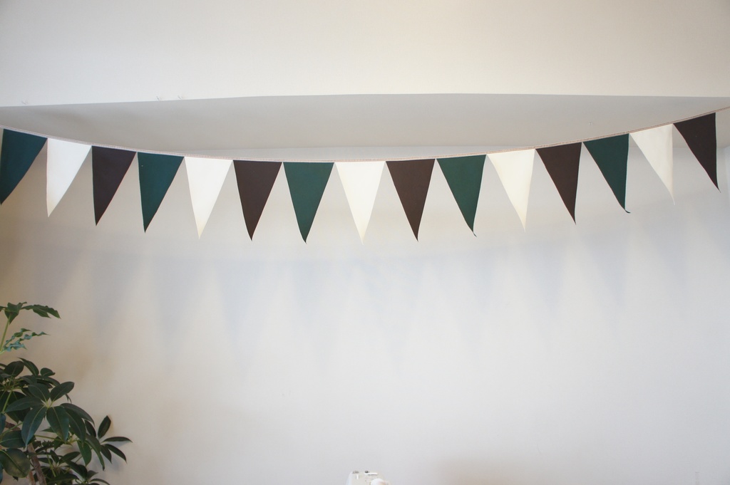 布ガーランド 290cm フラッグ キャンプ パーティ イベント 店舗装飾 飾り グリーンブラウン