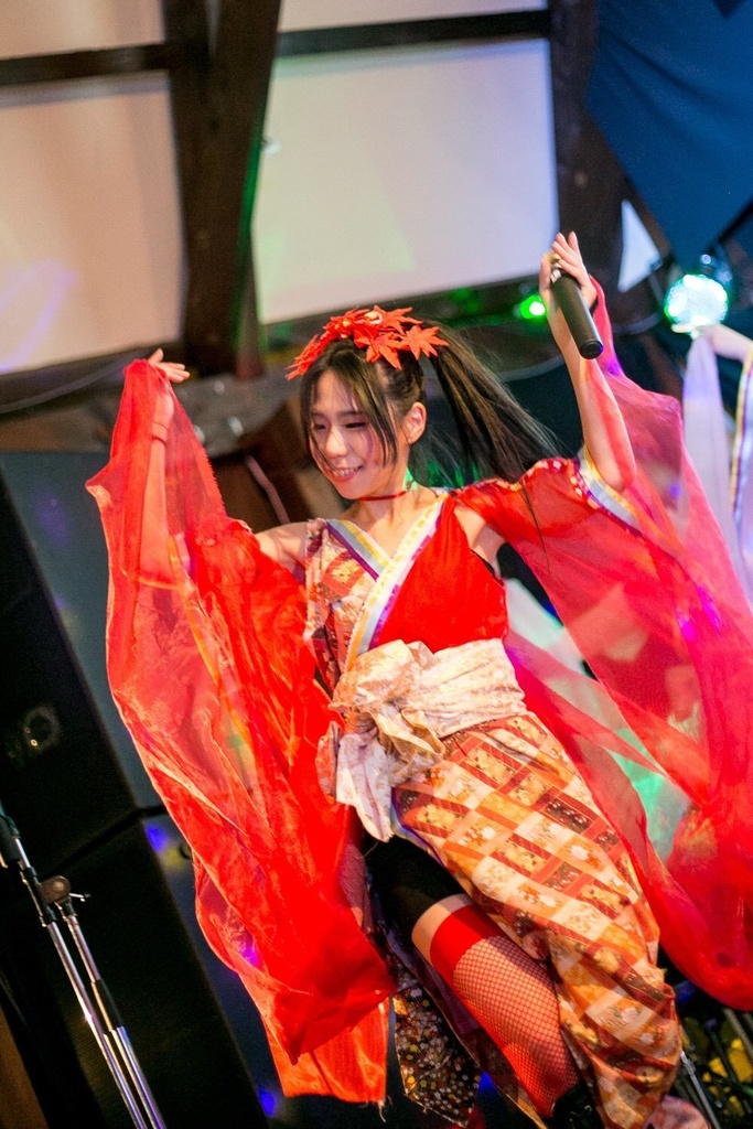 踊っちゃマスク(紅葉愛唄)(赤•水色•紫)