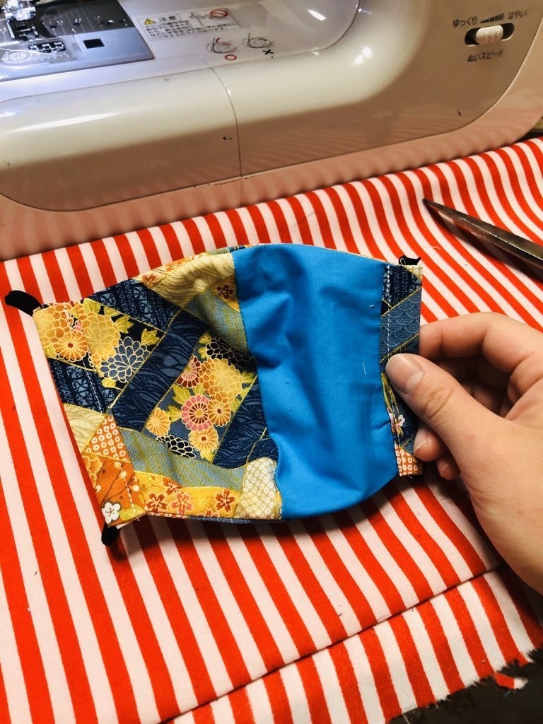 踊っちゃマスク(紅葉愛唄)(赤•水色•紫)