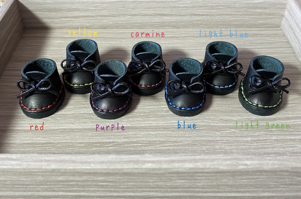 カラーステッチ×黒靴