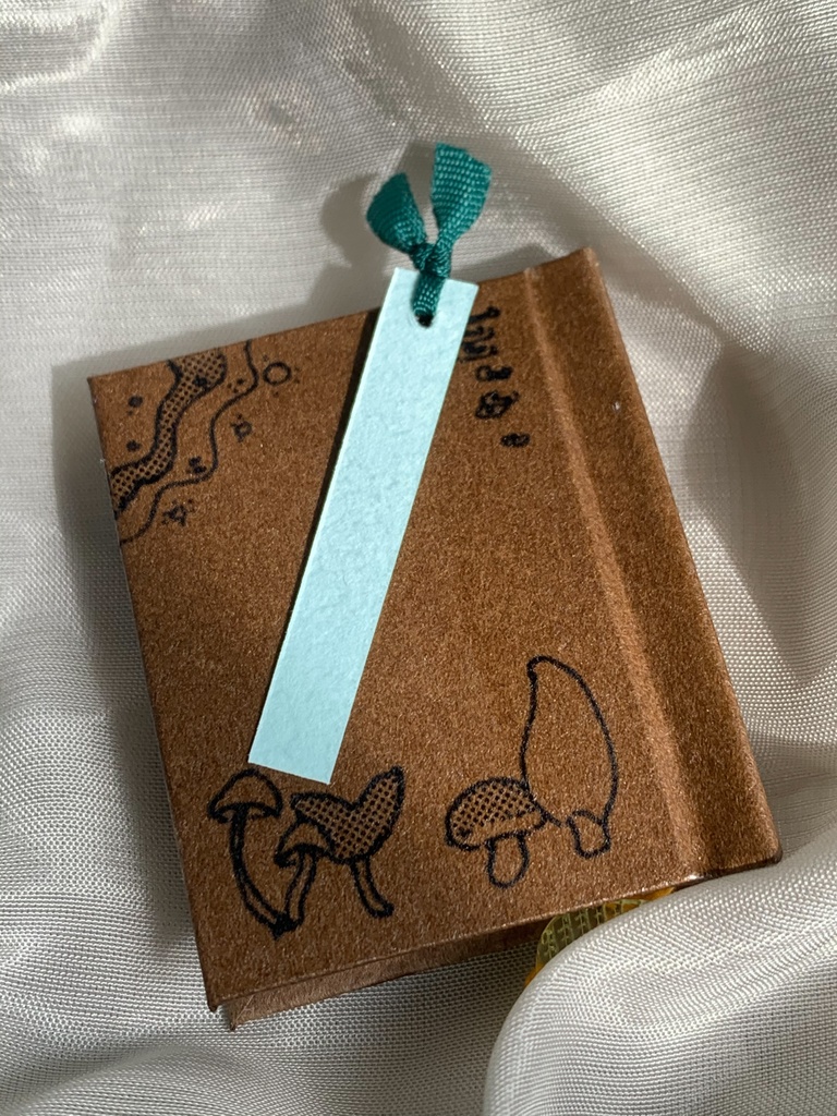 【豆本】終わりの森のきのこ図鑑