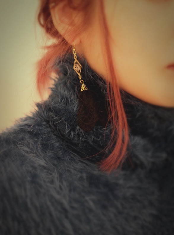 膝丸イメージレースピアス(イヤリング)