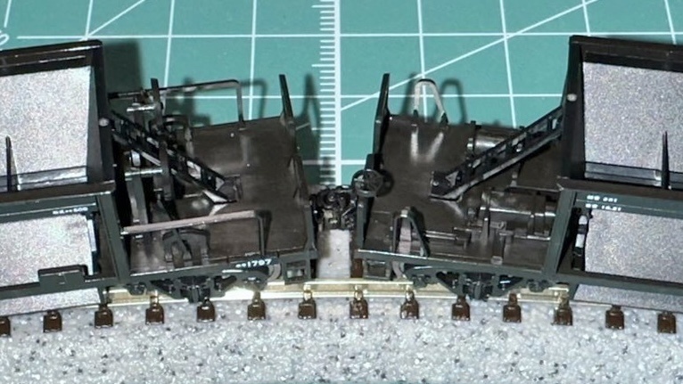 SSS(一部ボギー車向け):マルチナックルカプラー(改)