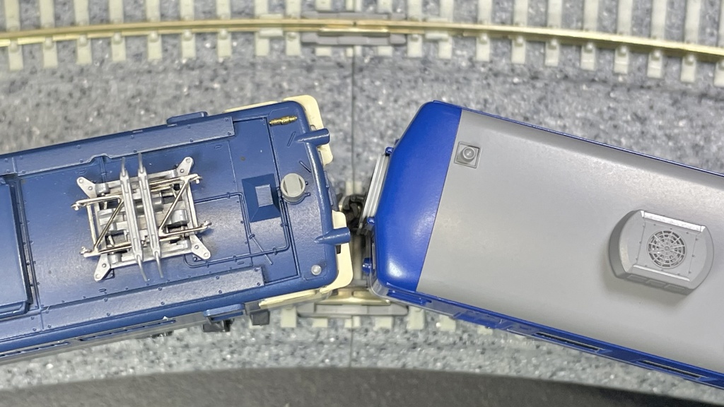 KPS(K社新性能客車):マルチナックルカプラー(改)