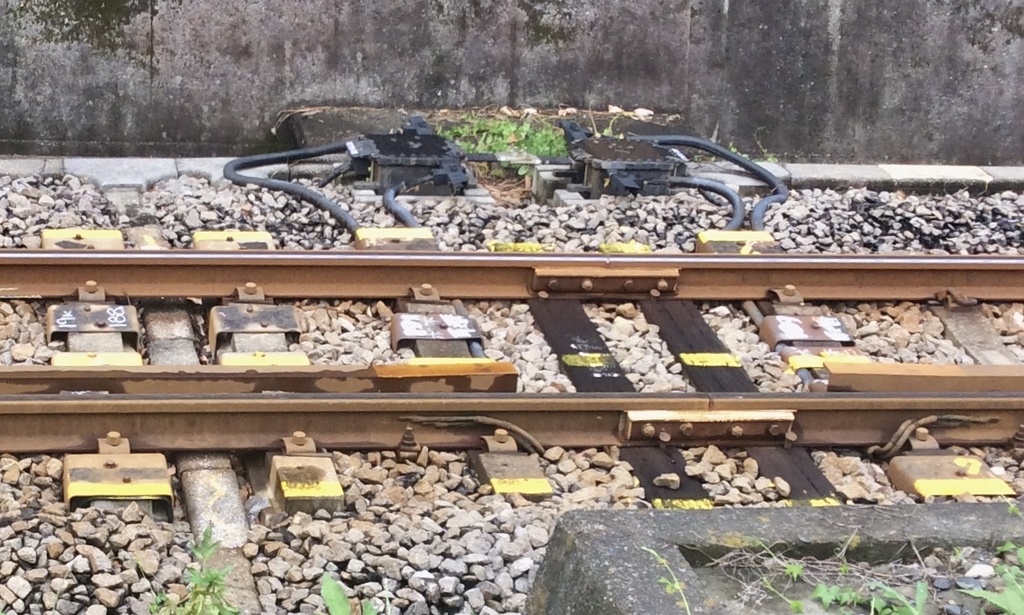 ケーブル防護用切り欠き枕木(5本セット)Nゲージ