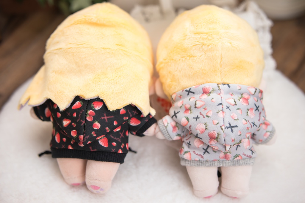 20㎝相当ぬいぐるみサイズ いちごパーカー