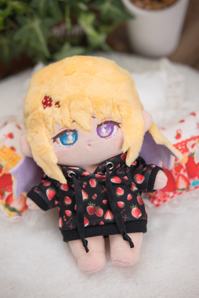 20㎝相当ぬいぐるみサイズ いちごパーカー