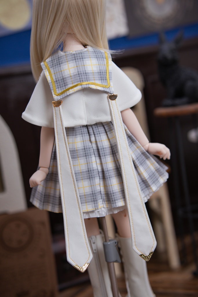 1MDD(S .M.L胸)もちあしsize AzukiMilk学園中等部魔法学科制服