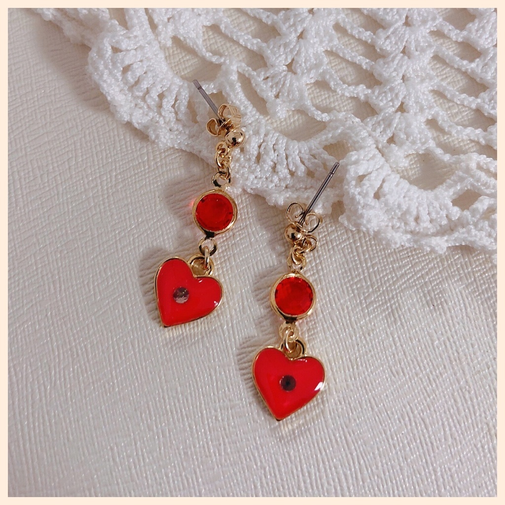 エース・トラッポラ イメージピアス・イヤリング