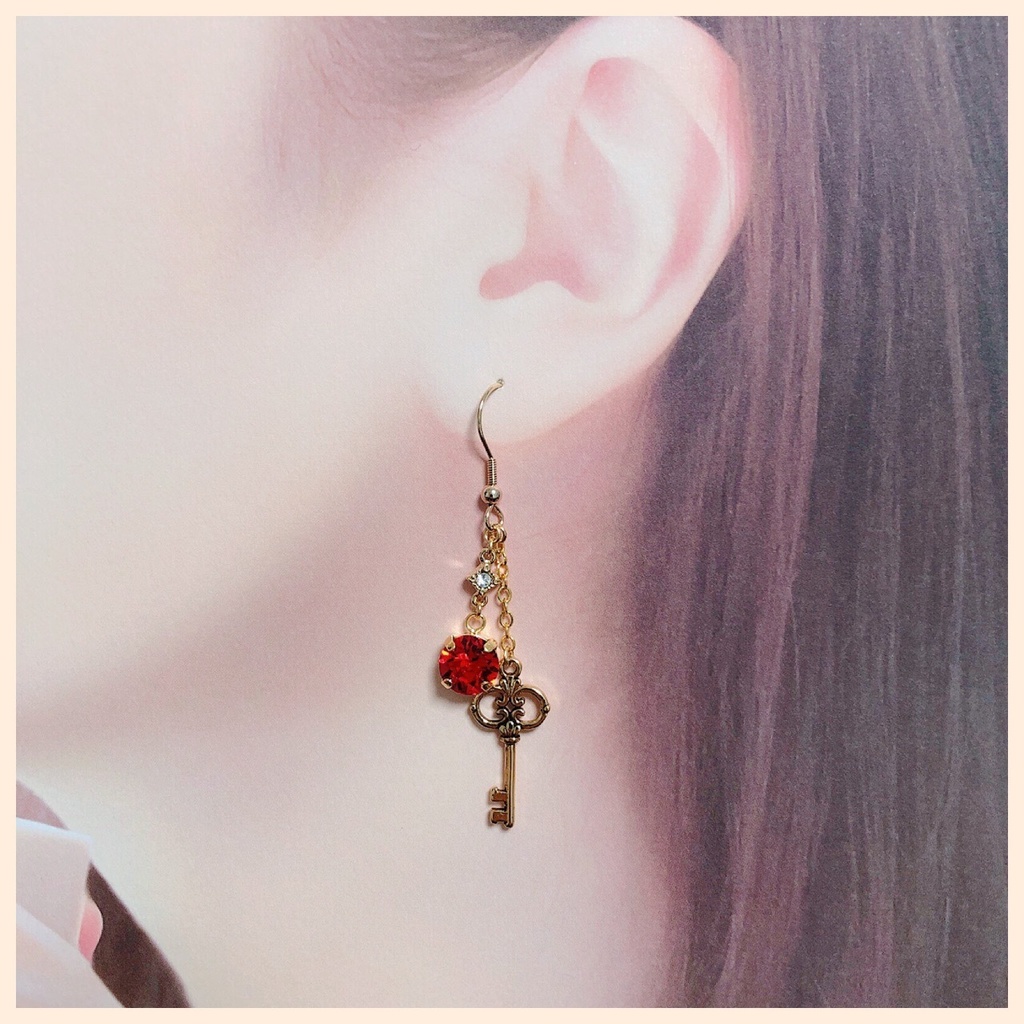 エース・トラッポラ イメージピアス・イヤリング