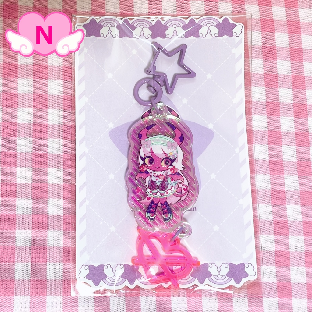 おめかしアクリルキーホルダー(HELLVA BOSS)