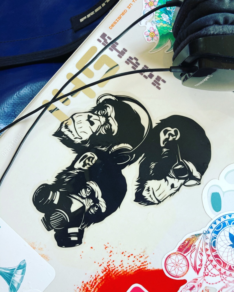 スリーフールモンキー