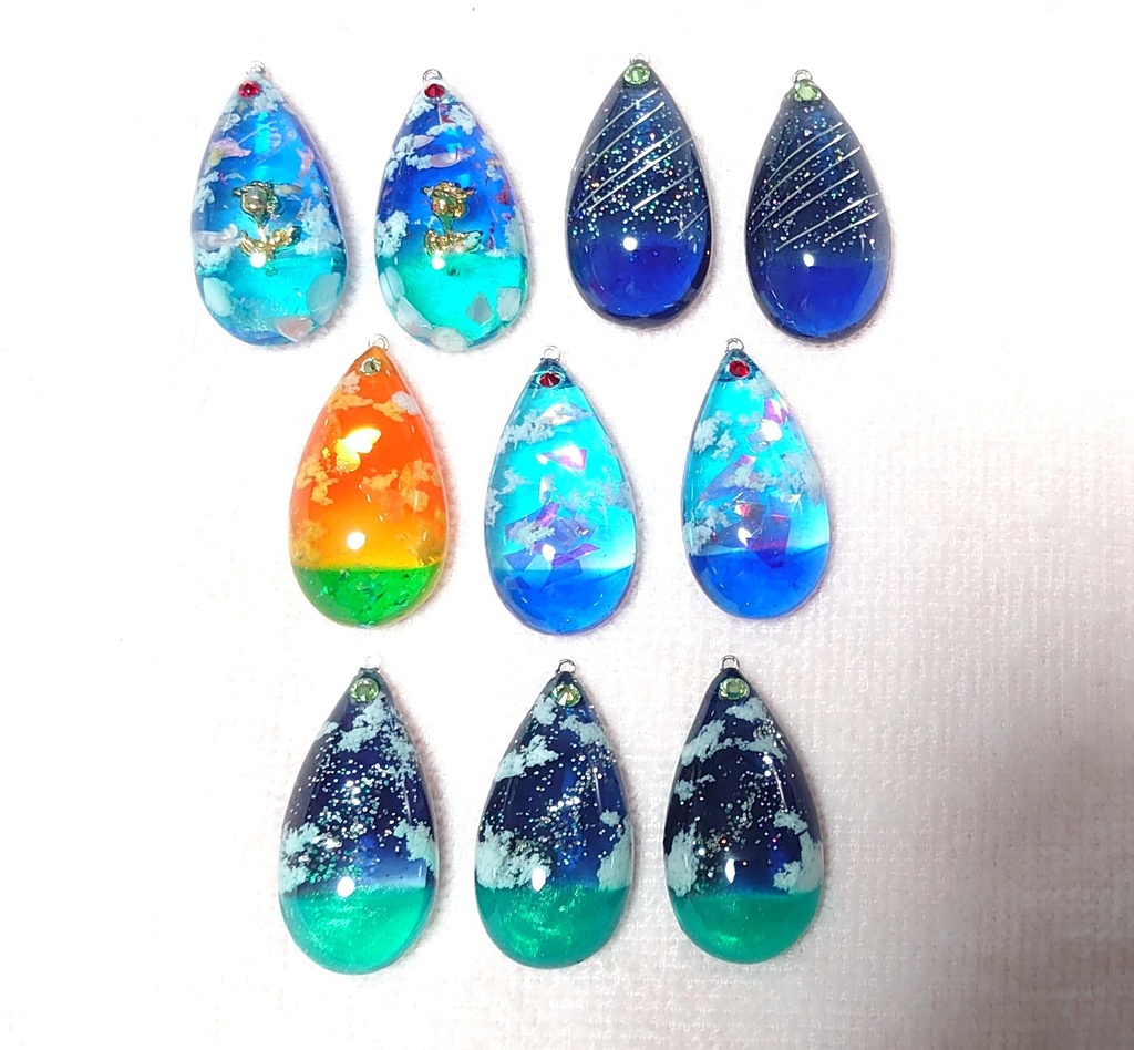 海の景色のネックレス