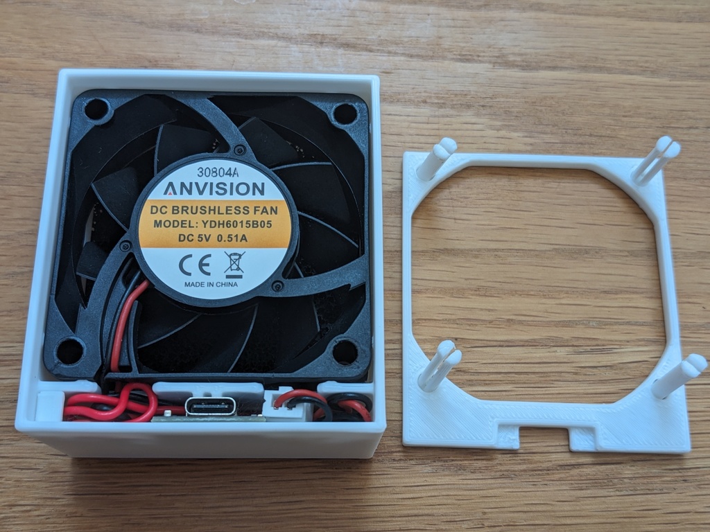 はんだ吸煙器(USB-C給電)【STL、STEP】