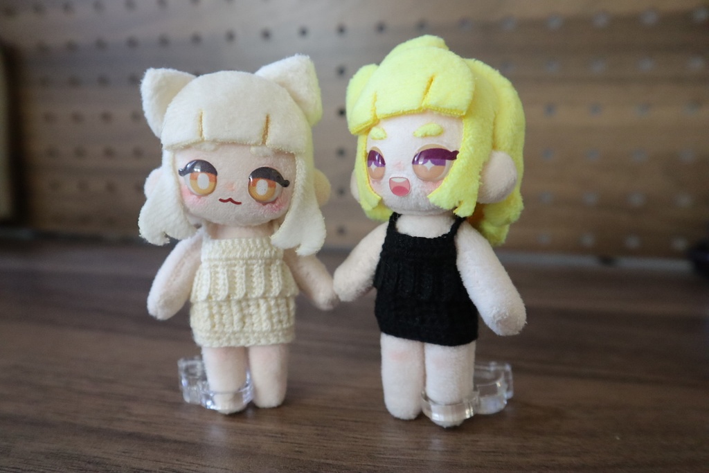 キャミソール×タイトスカート