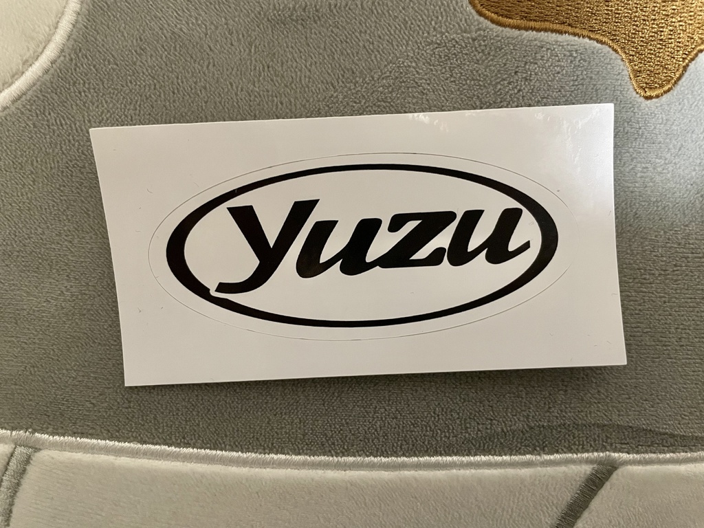 【匿名配送】yuzuステッカー