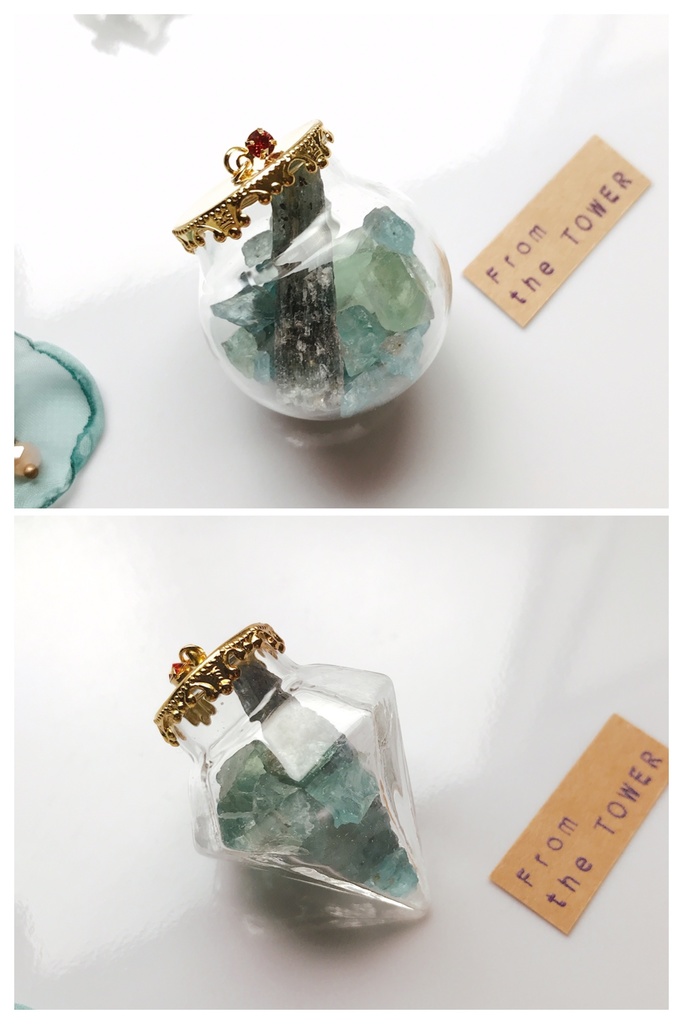 鉱物標本瓶 - Piece of the Tower (Globe/Octagon)