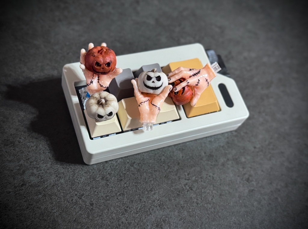 THE HAND Jack-o'-lantern