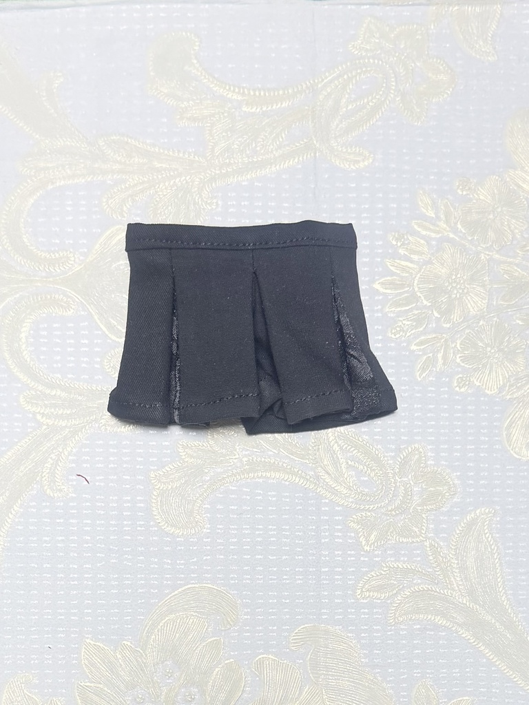 タックワイドパンツ
