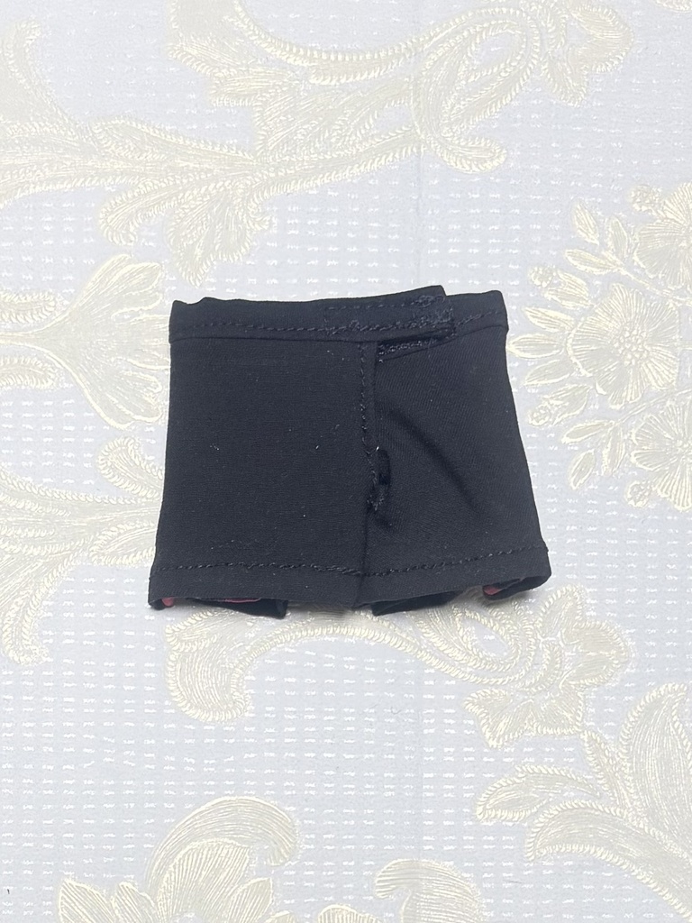 タックワイドパンツ
