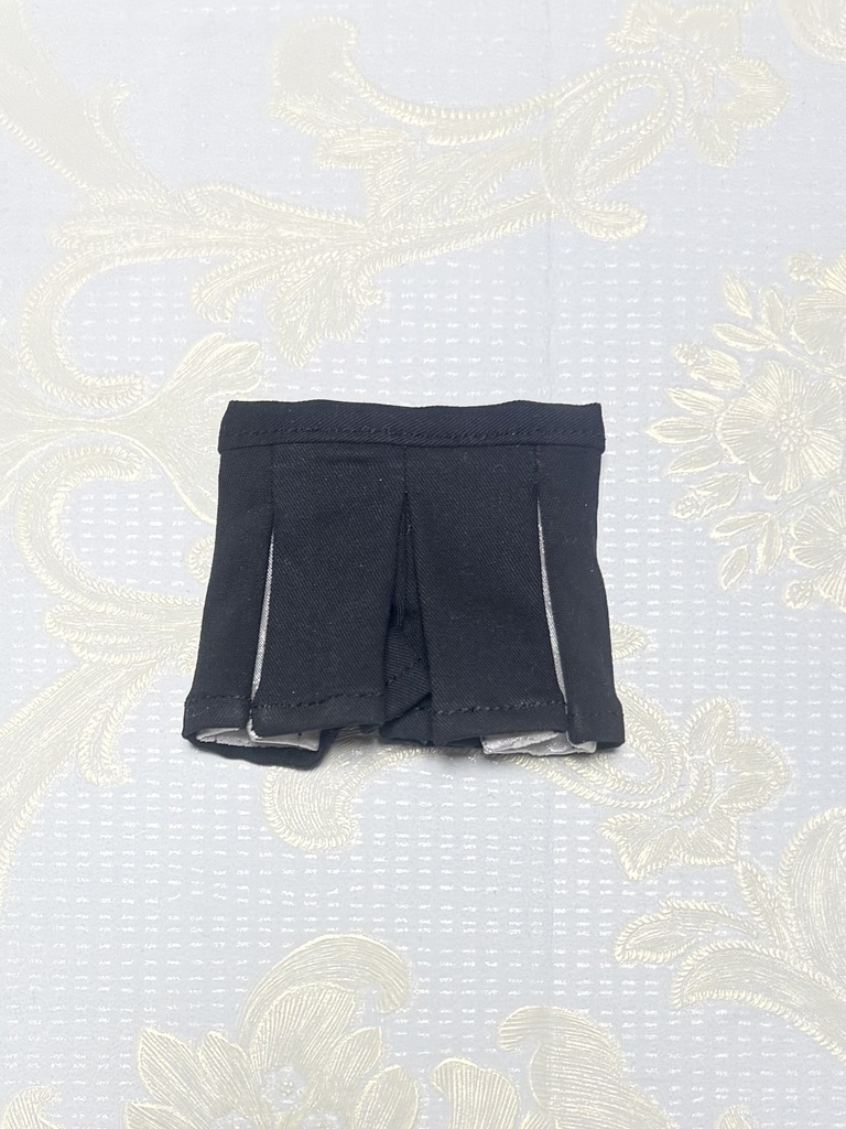 タックワイドパンツ