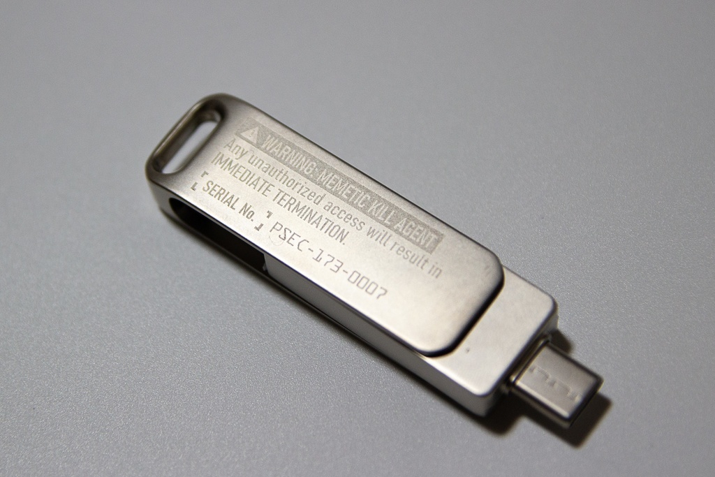 【SCP財団】専用ケース付USBメモリ(64GB)