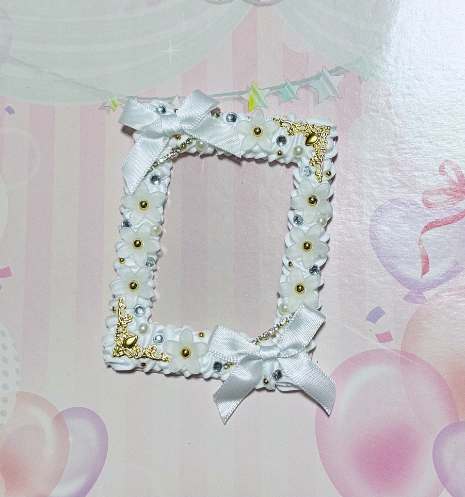 ホワイト💐💍デコケース