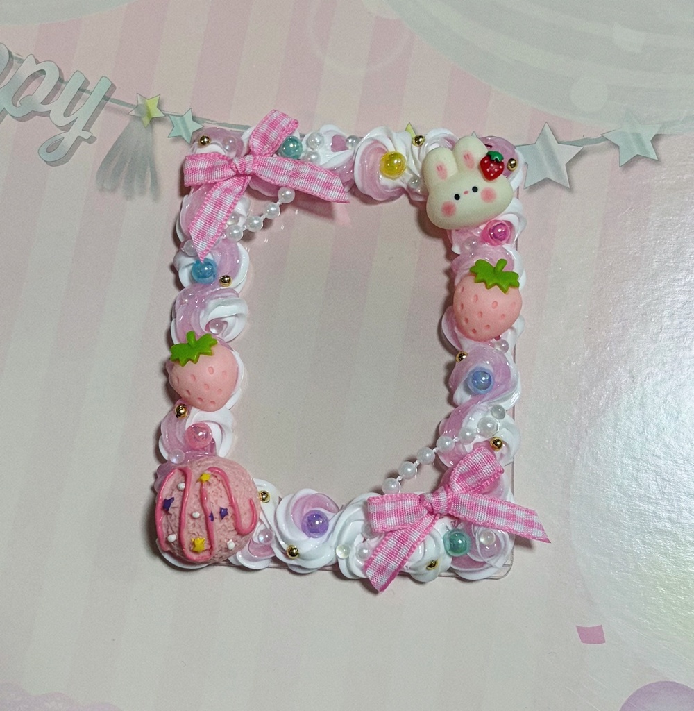 いちごミルク🍓デコケース♥️