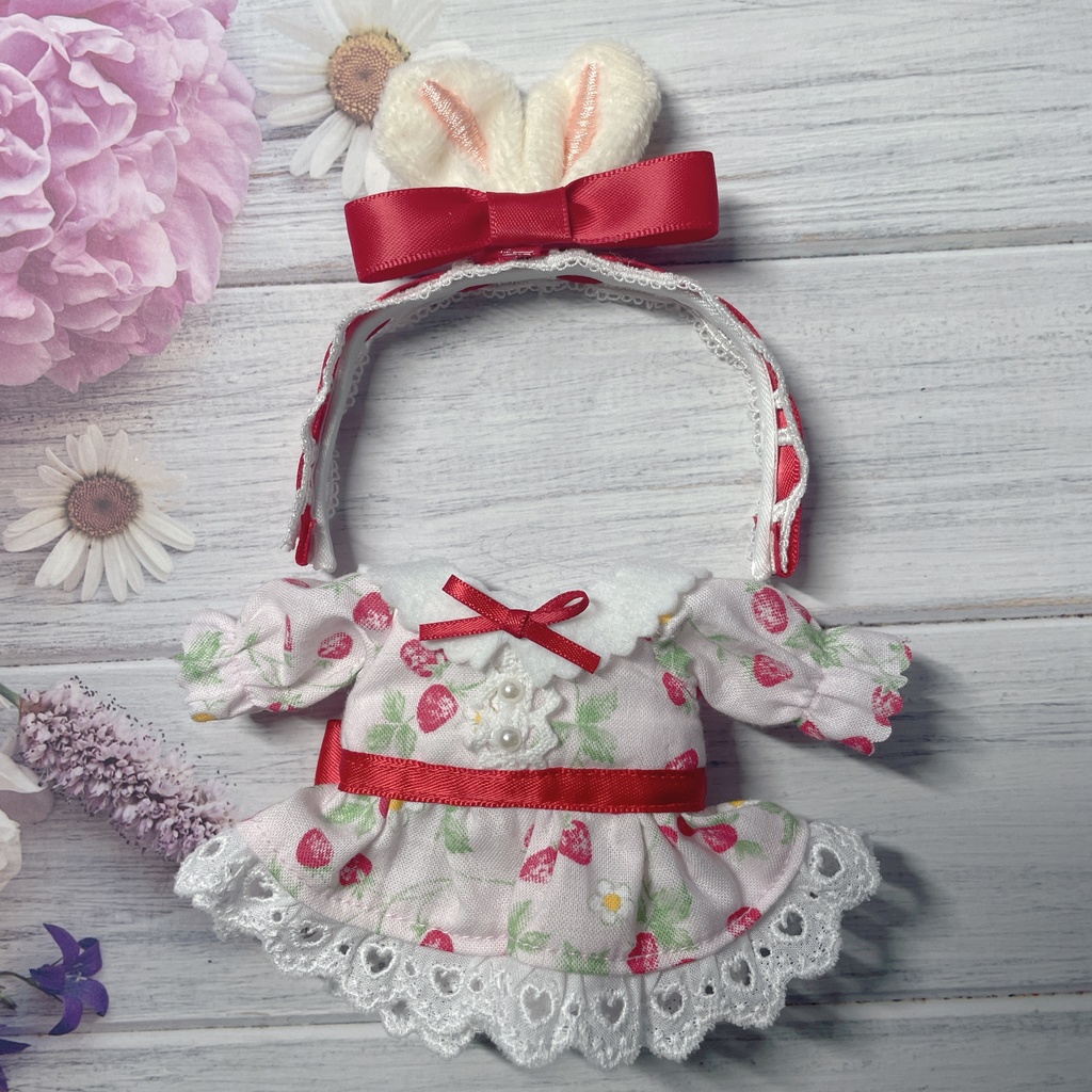 うさみみいちご柄ワンピース