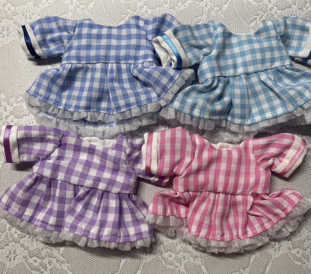 水玉とチェックのセーラー服