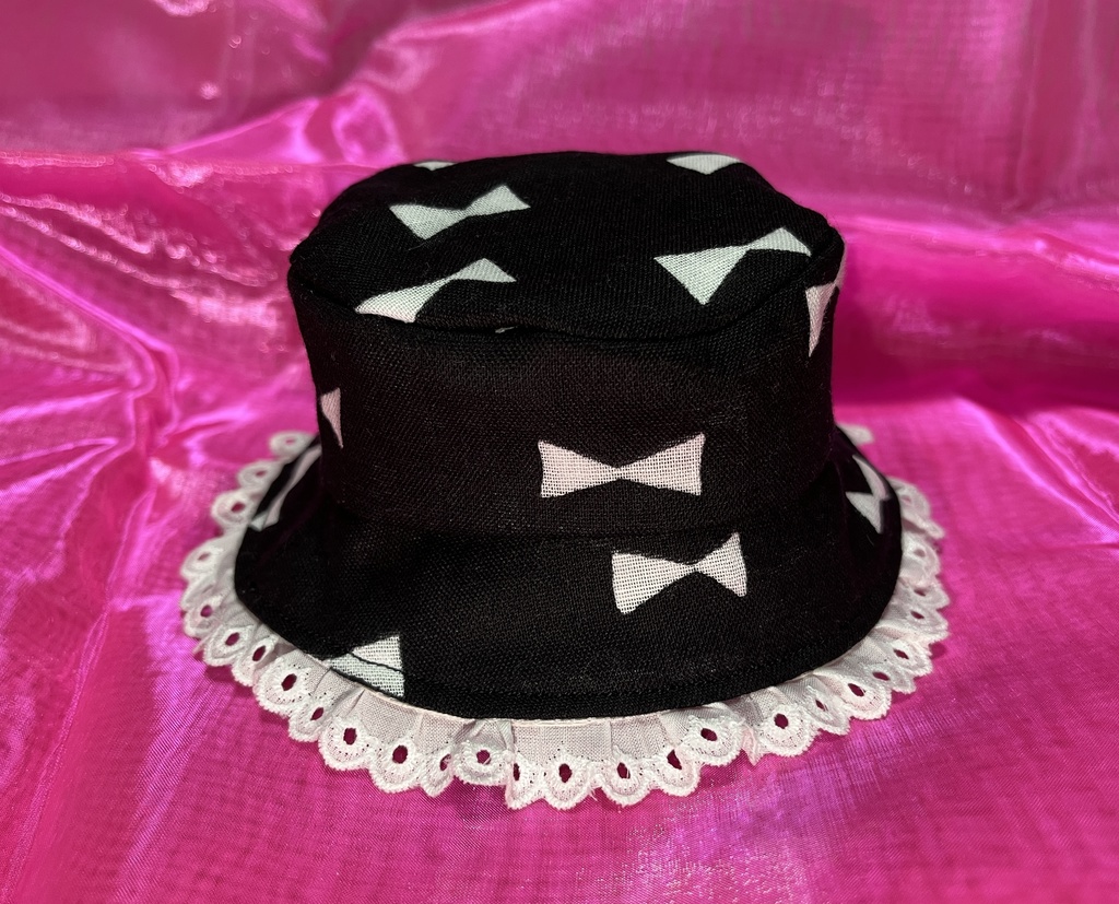 ふりふりレースのバケハ