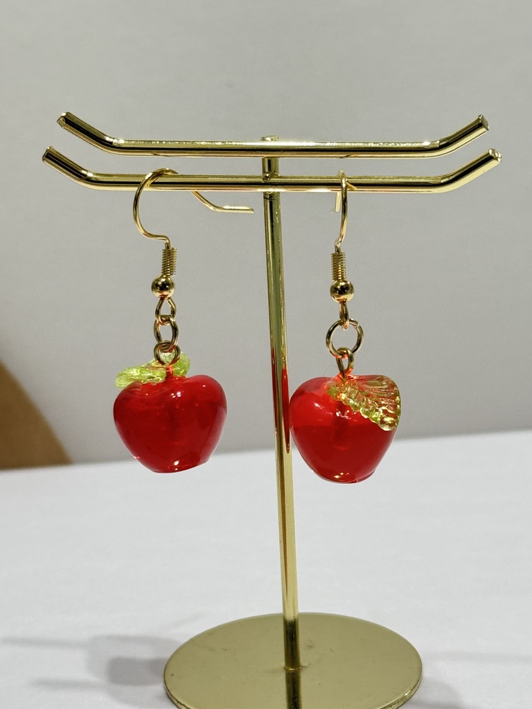 恋と深空 マヒル イメージ りんご ピアス サージカルステンレス