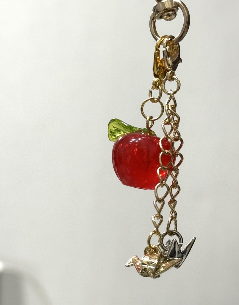 恋と深空 マヒル イメージ リンゴ 折り鶴 キーホルダー